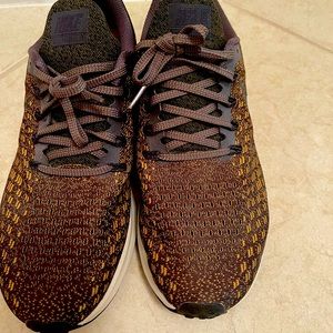 Nike Air Pegasus 35. Size 9.5, like new.